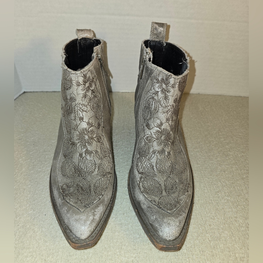 Liberty Black Taupe Distressed Floral Zipper Western Ankle Boot size 6.5 - Picture 3 of 8